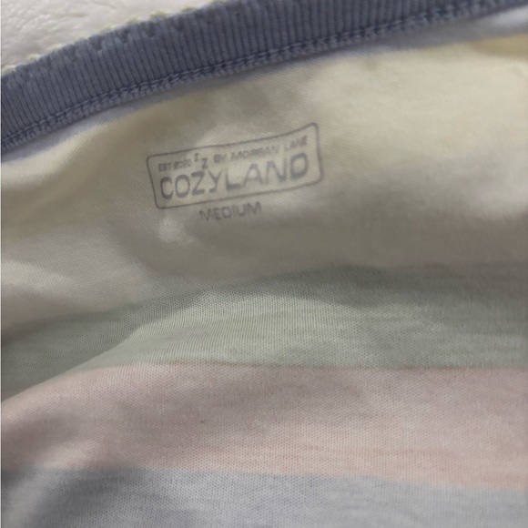 Women’s cozy land PJ set - Picture 2 of 5